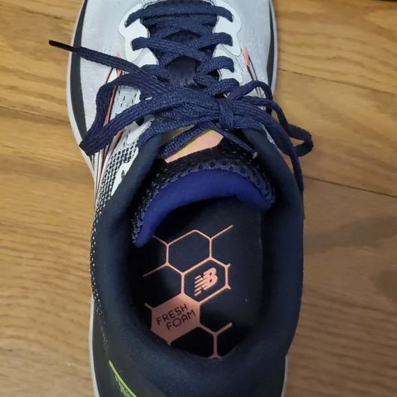 Womens Size 8.5 New Balance FreshFoam 680v7 Arctic Fox/Outer Space/Paradise Pink - Picture 5 of 6